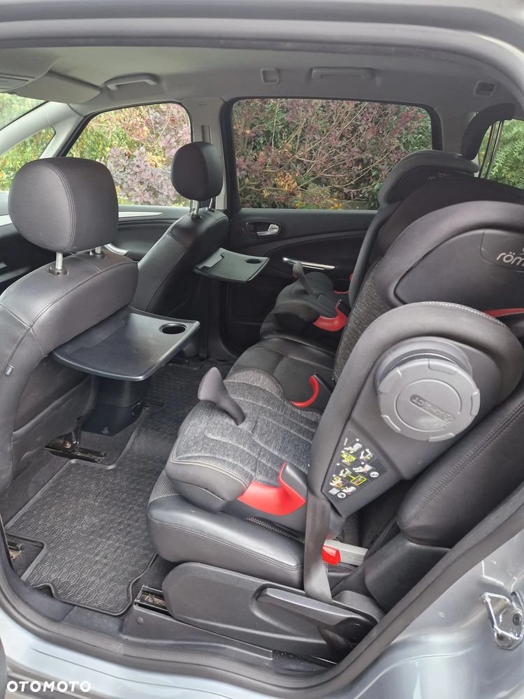 Ford S-Max - 8