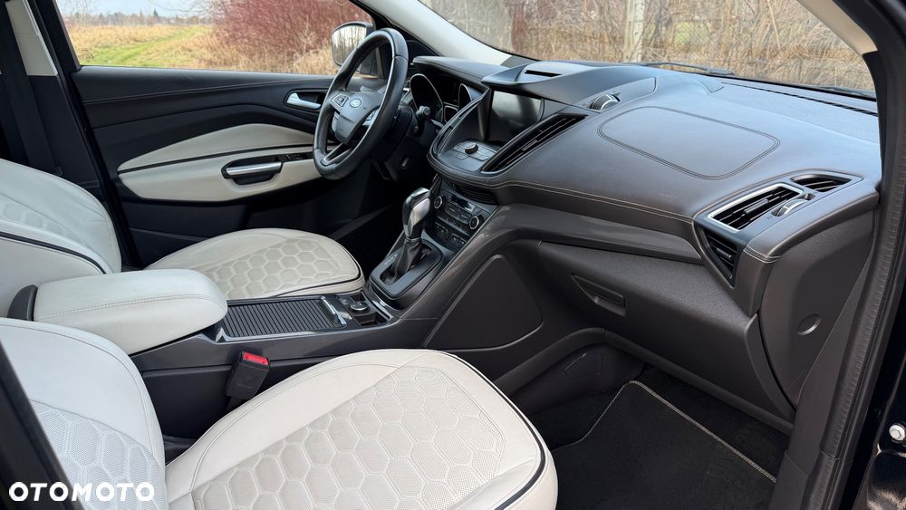 Ford Kuga 2.0 TDCi 4x4 Vignale - 30