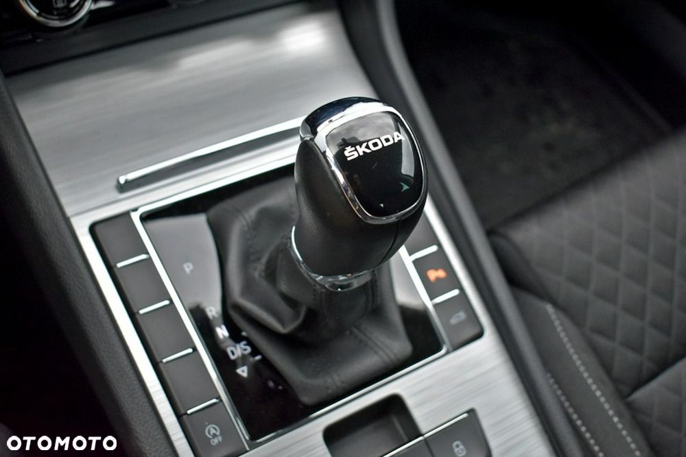 Skoda Superb 2.0 TDI SCR Ambition DSG - 27