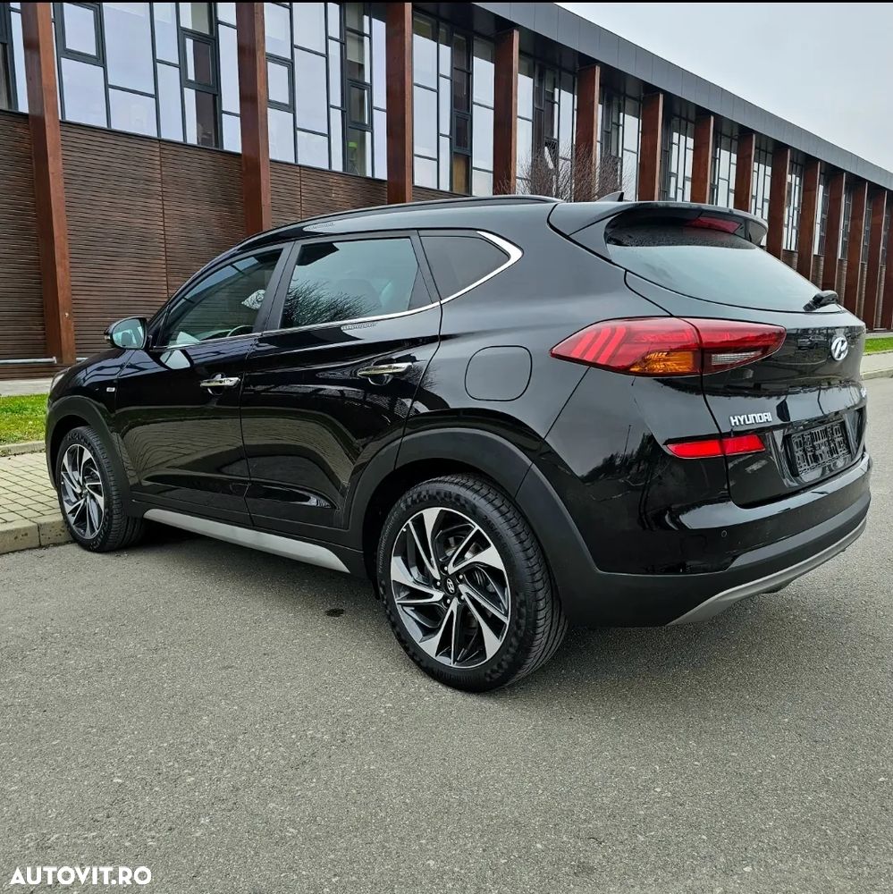 Hyundai Tucson 2.0 CRDI 4WD Automatik Premium - 28