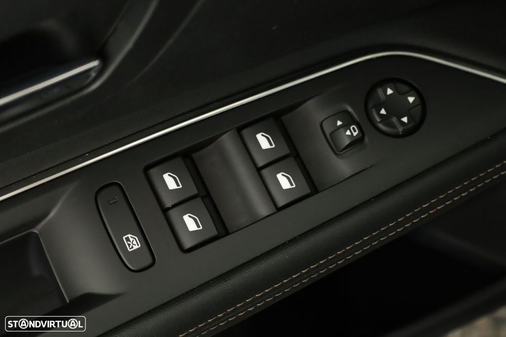 Peugeot 3008 1.2 Hybrid GT e-DCS6 - 21