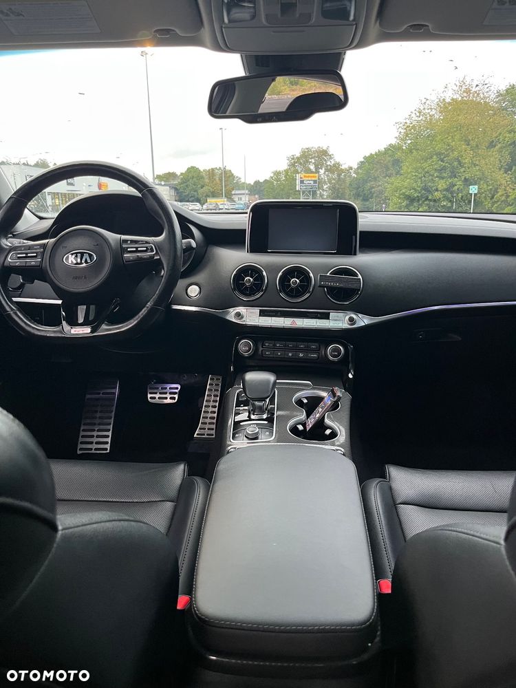 Kia Stinger 3.3 T-GDI V6 GT AWD - 9