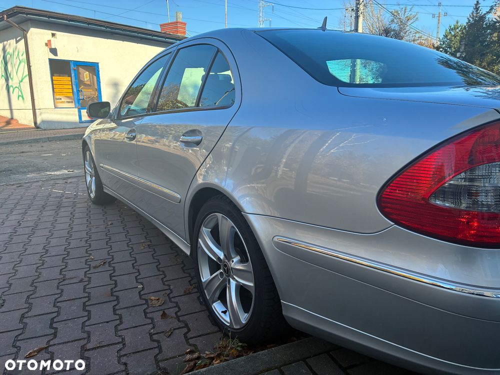 Mercedes-Benz Klasa E 320 CDI Elegance - 24