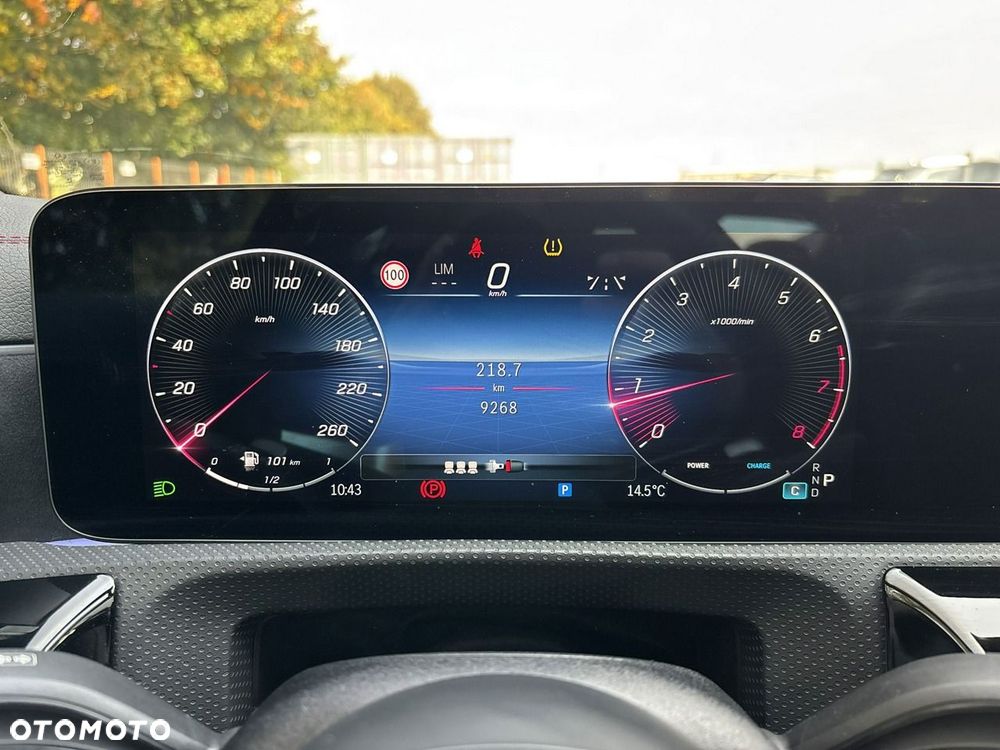 Mercedes-Benz CLA 200 7G-DCT AMG Line - 22