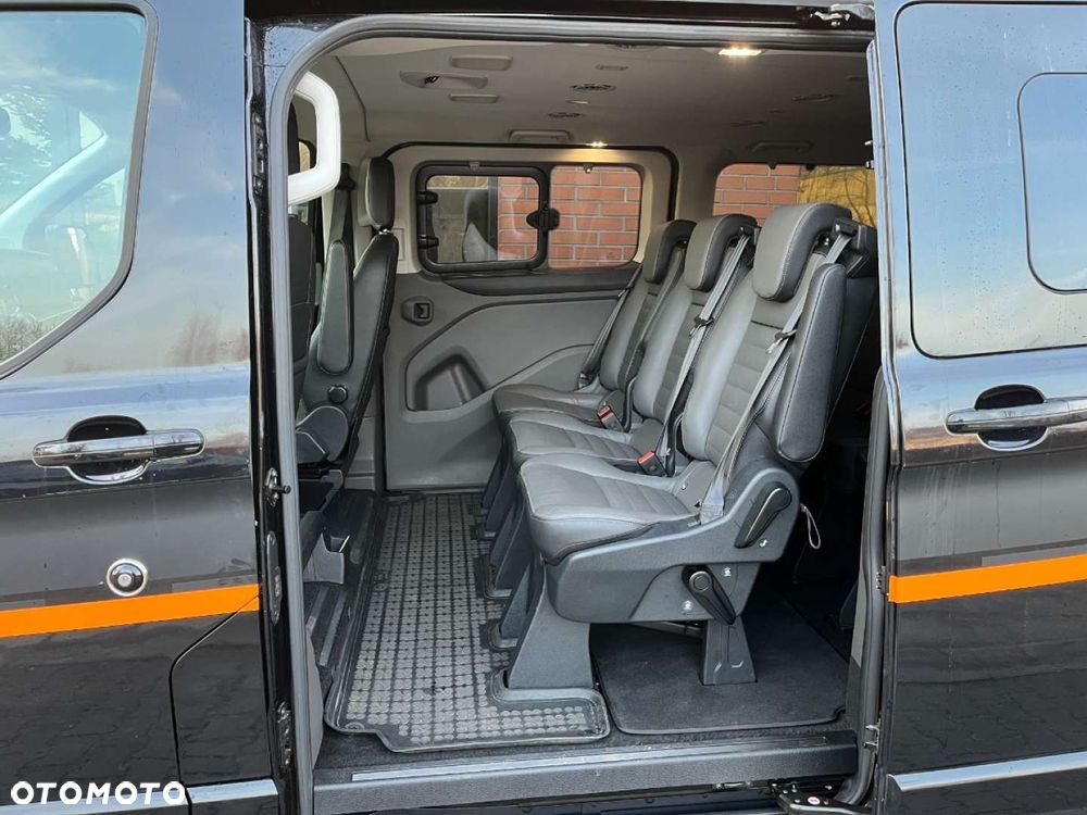 Ford Tourneo Custom - 29