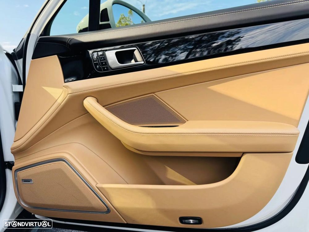 Porsche Panamera Sport Turismo 4 E-Hybrid - 58