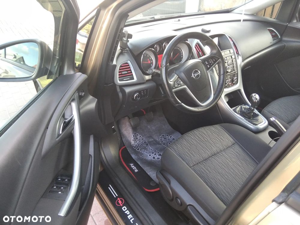 Opel Astra - 9