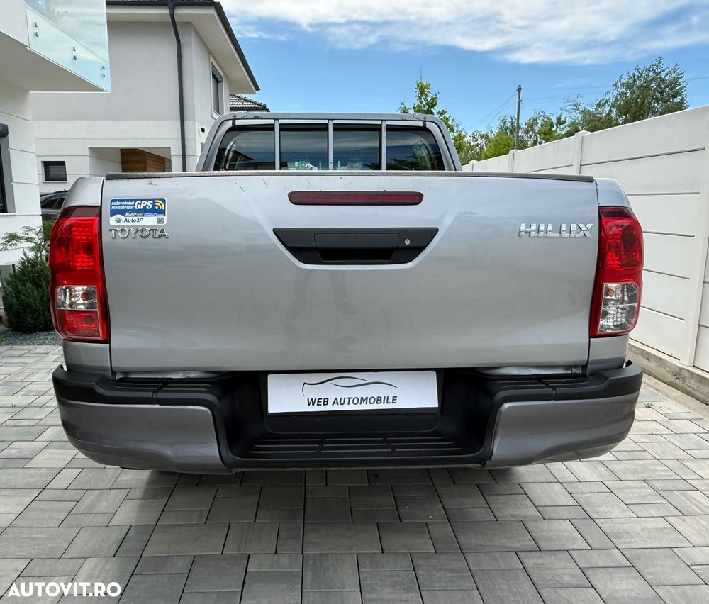 Toyota Hilux 4x4 Double Cab M/T Comfort - 17
