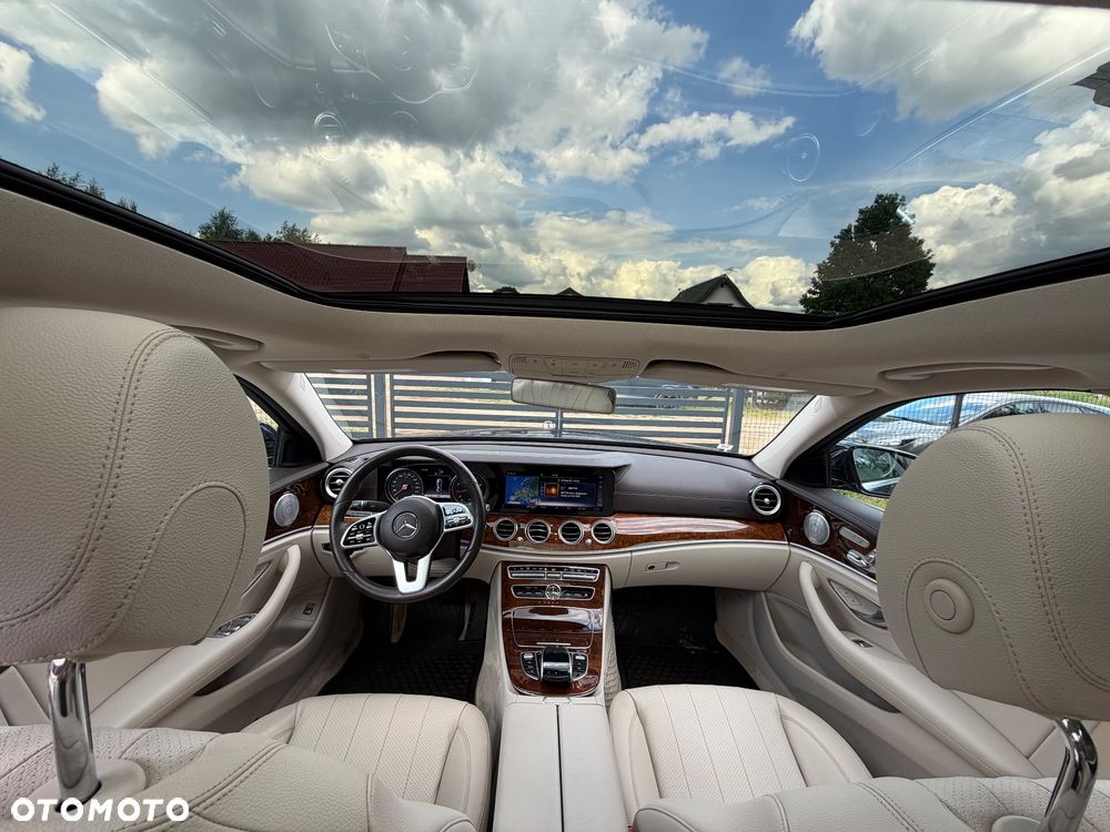 Mercedes-Benz Klasa E 300 9G-TRONIC - 20