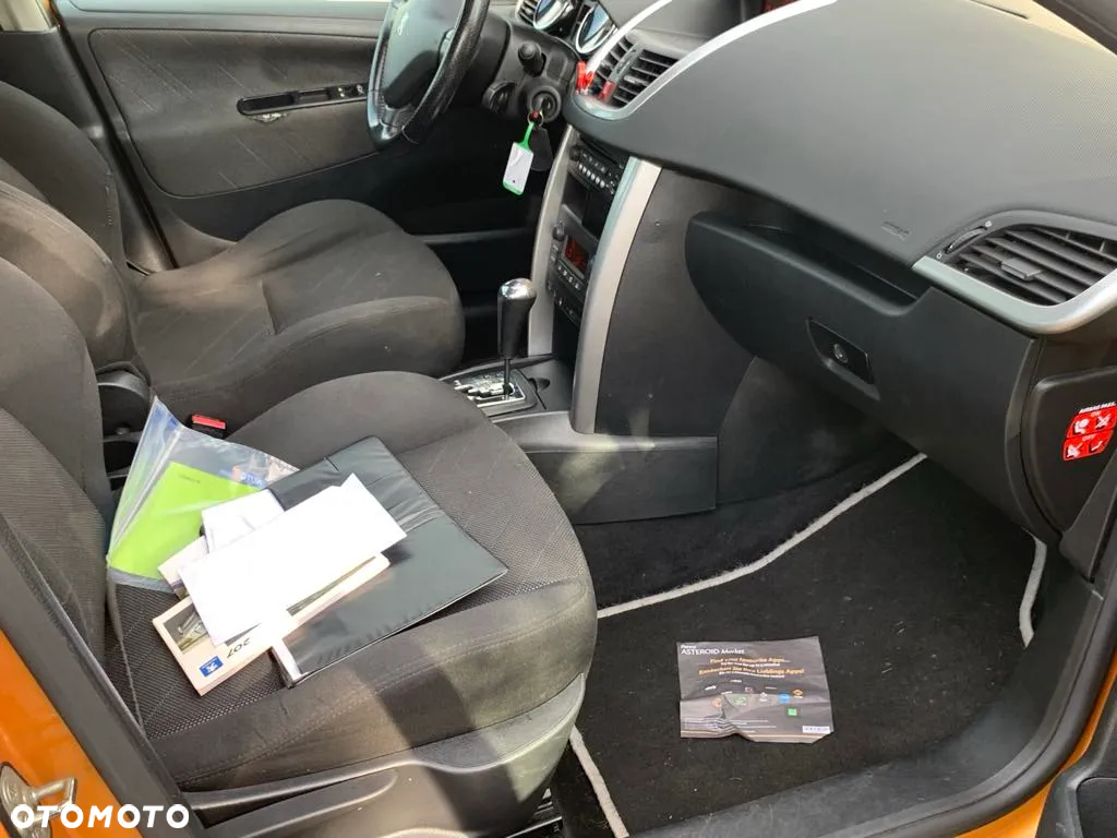 Peugeot 207 120 Automatik Premium - 16