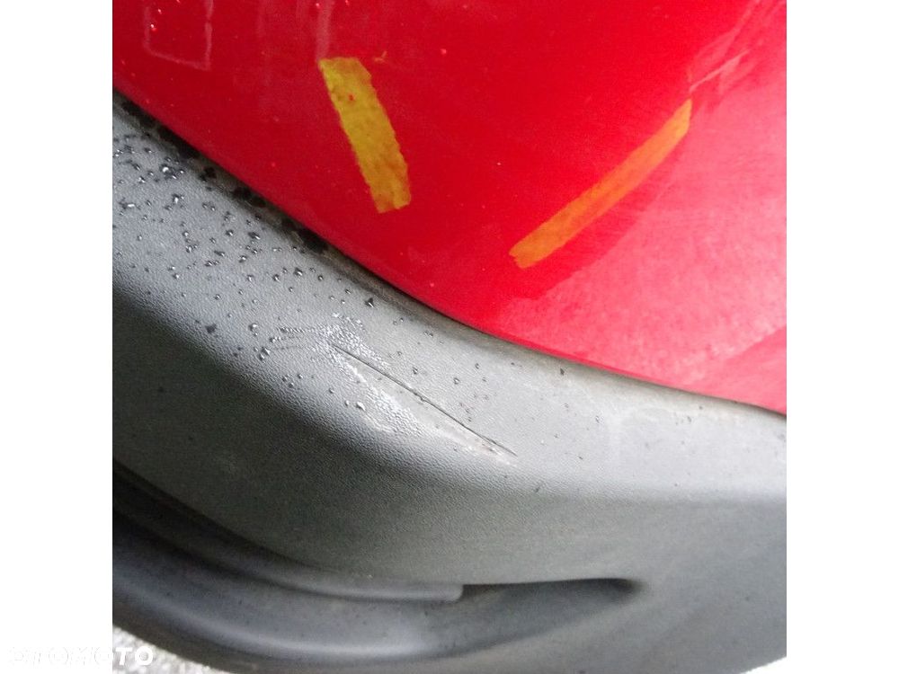 VOLVO C30 ZDERZAK TYŁ  612 - 5