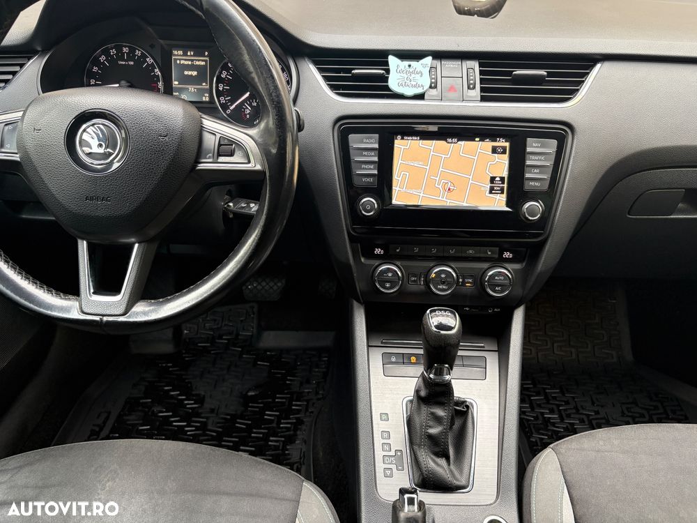 Skoda Octavia 2.0 TDI DSG Style - 7