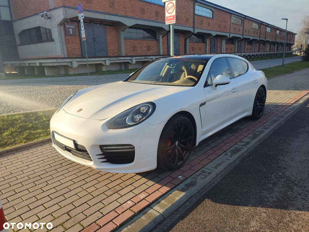 Porsche Panamera 4 PDK Edition - 35