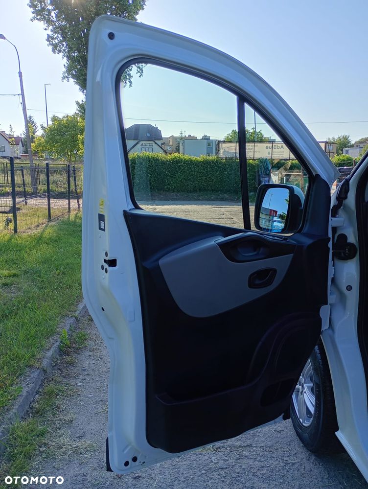 Renault Trafic - 17