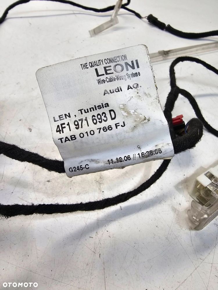 LISTWA WIĄZKA BOCZKA LEWY PRAWY TYŁ AUDI A6 C6 4F1971693D - 3