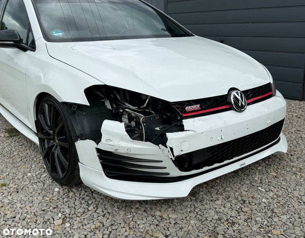 Volkswagen Golf GTI Performance BlueMotion Technology DSG - 11