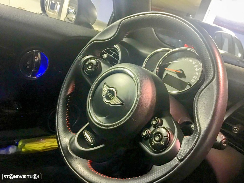 MINI 3 Portas One D - 8