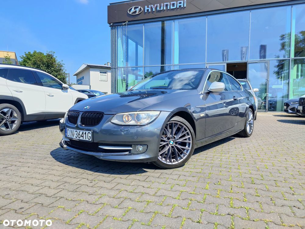 BMW Seria 3 318i Edition Exclusive - 1