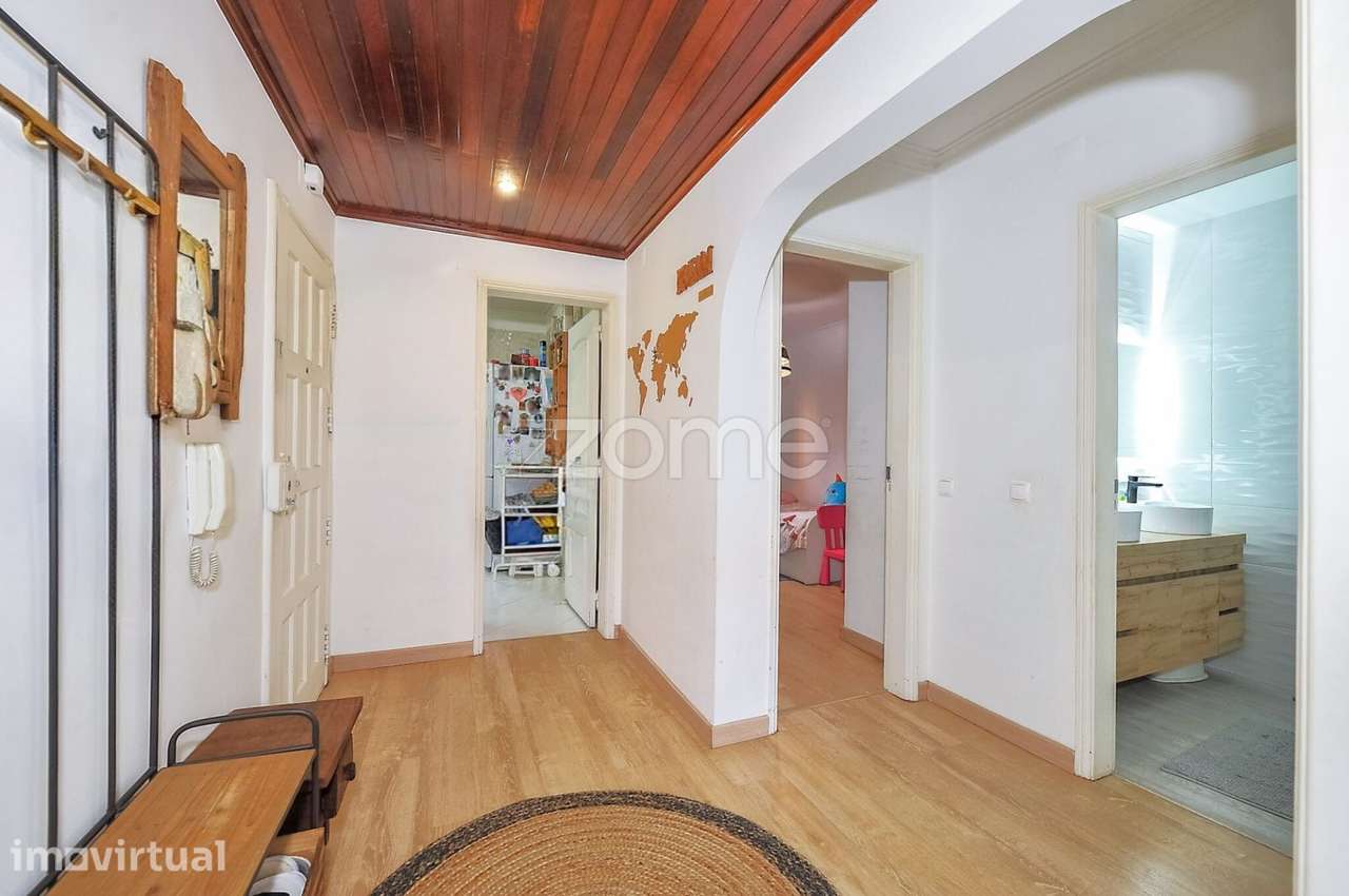 Apartamento T2+2 Duplex com garagem box no centro de Alcabideche - Grande imagem: 3/33