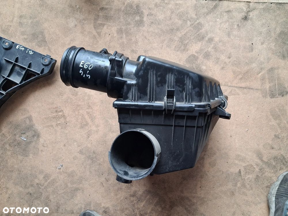 BMW E60 E61 E63 E64 M6 Obudowa filtra filtr powietrza 7521020 4,4 N62B44 BMW Przepływomierz 0280218135 - 6
