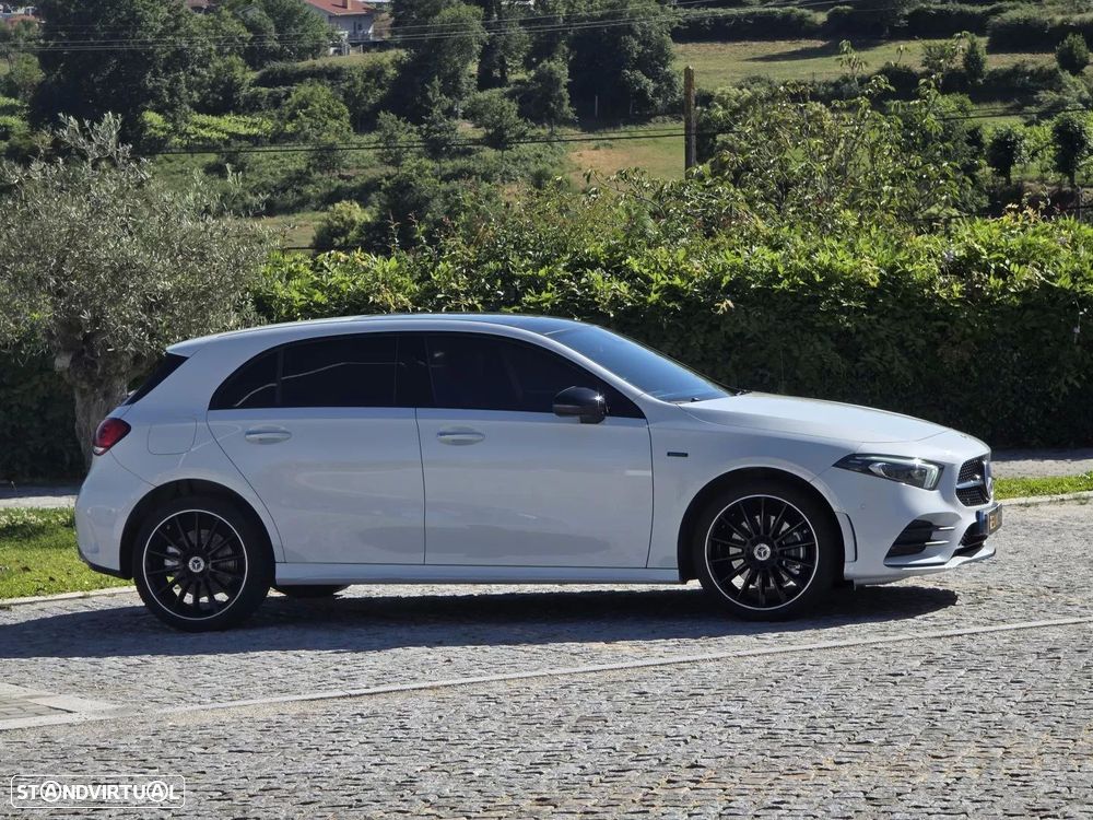 Mercedes-Benz A 250 e 8G-DCT AMG Line - 8