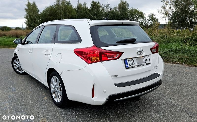 Toyota Auris 2.0 D-4D Comfort - 3