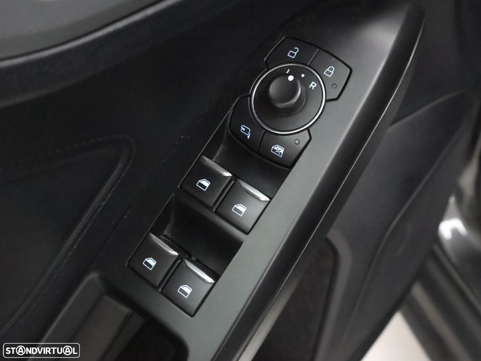Ford Focus 1.0 EcoBoost MHEV Connected - 12