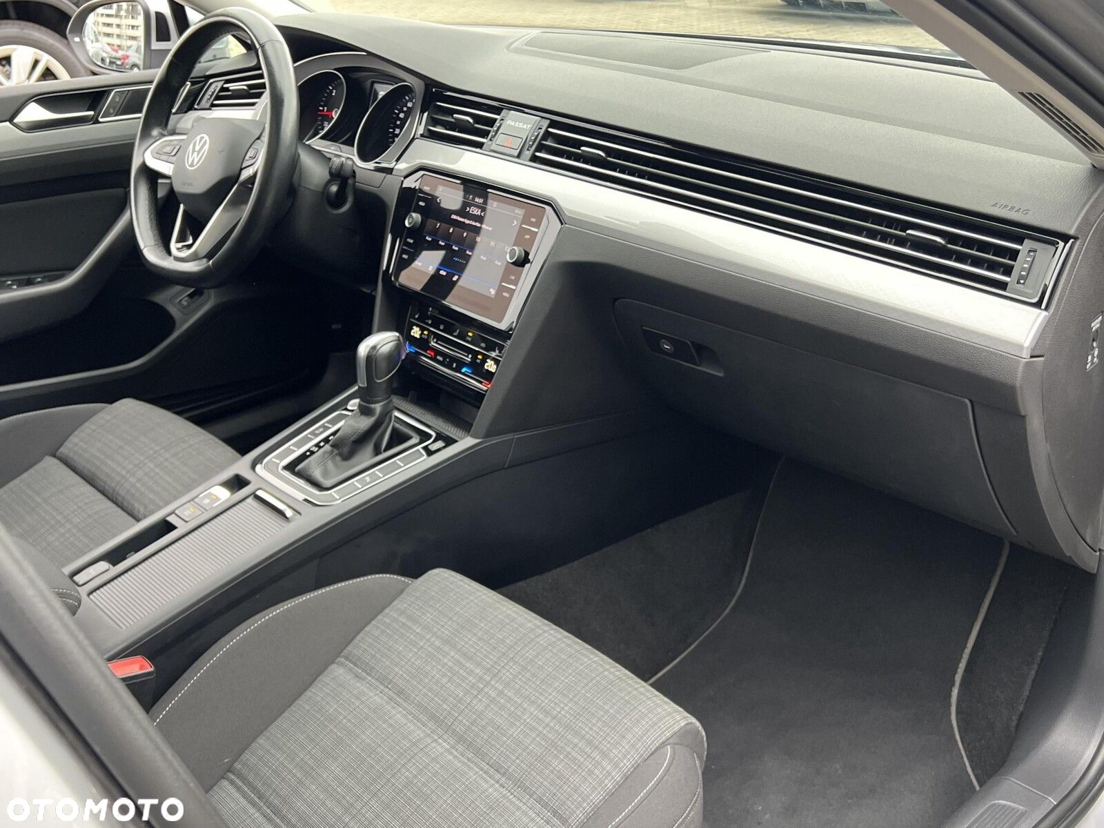 Volkswagen Passat 2.0 TDI EVO Business DSG - 17
