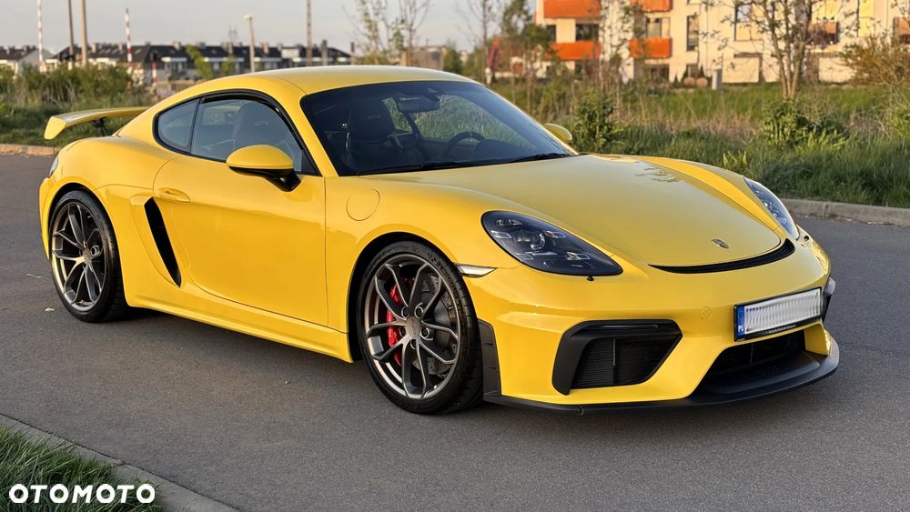 Porsche 718 Cayman GT4 - 4