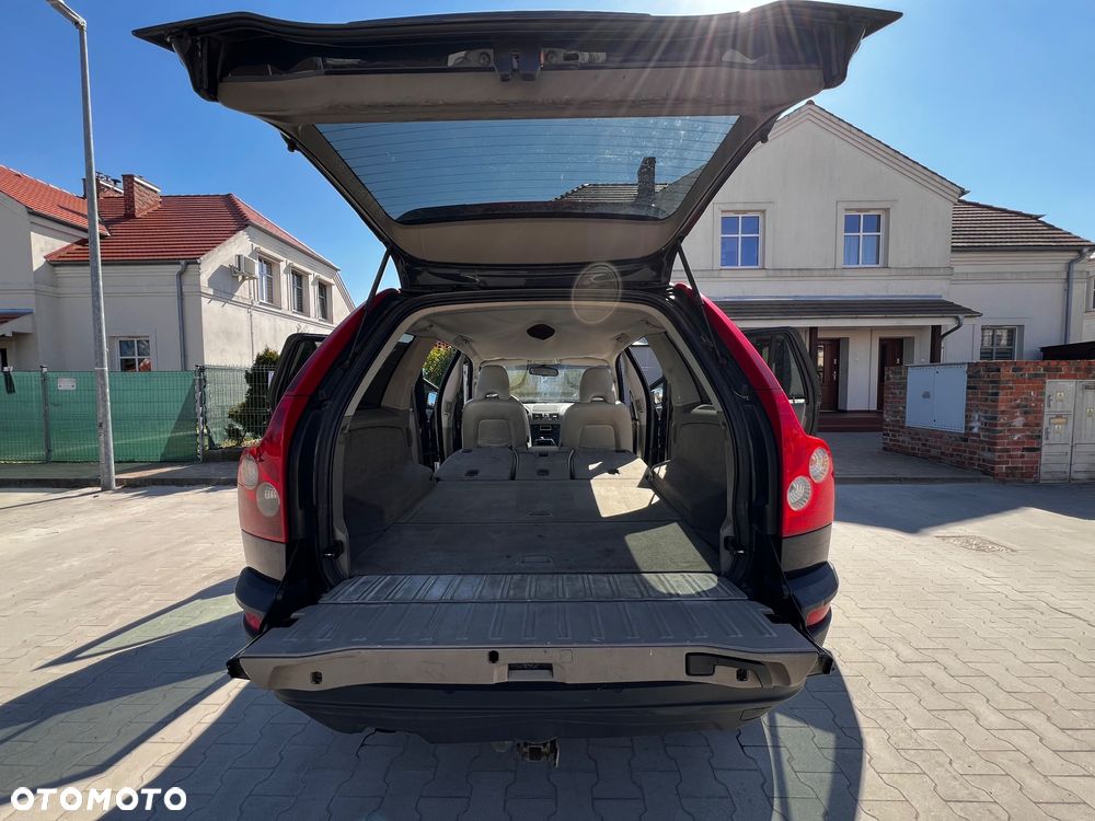 Volvo XC 90 - 9