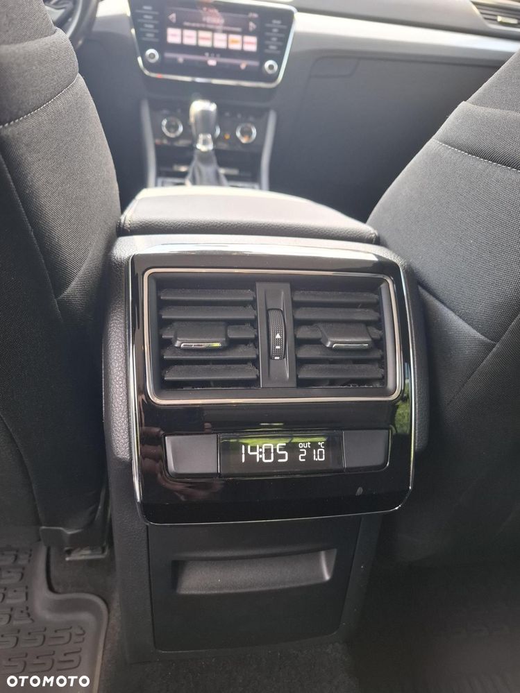 Skoda Superb 2.0 TSI Ambition DSG - 10