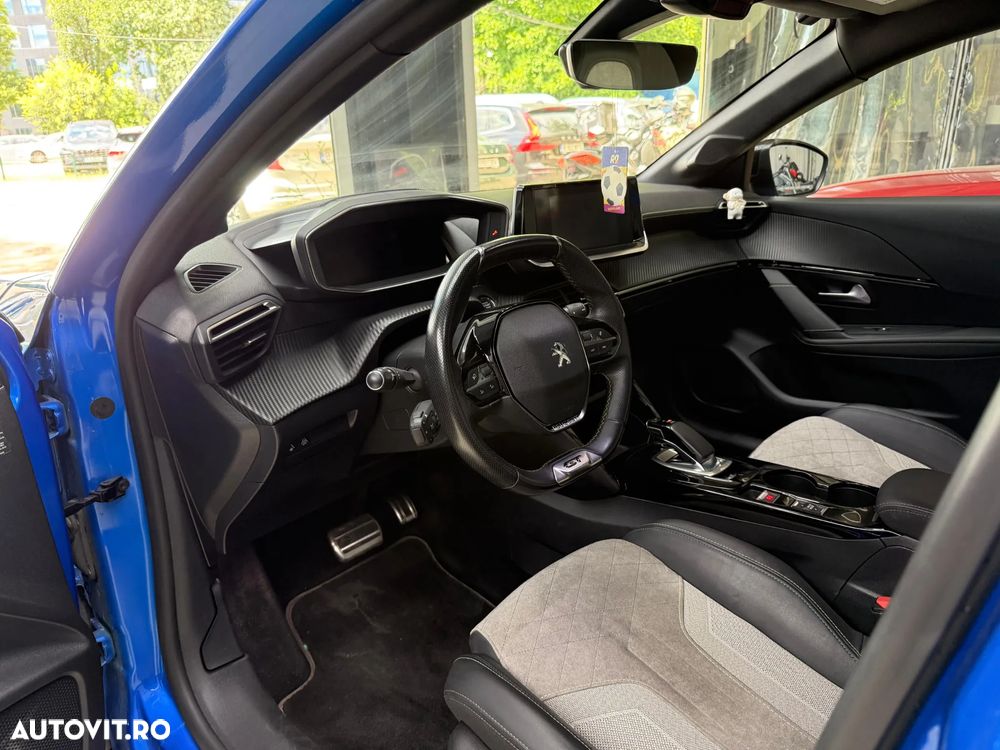 Peugeot 208 e-208 GT-Line - 18