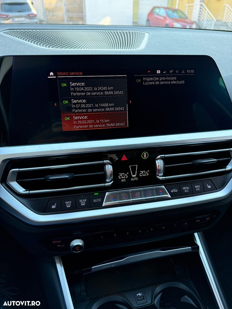 BMW Seria 3 320i GT Aut. Luxury Line - 26