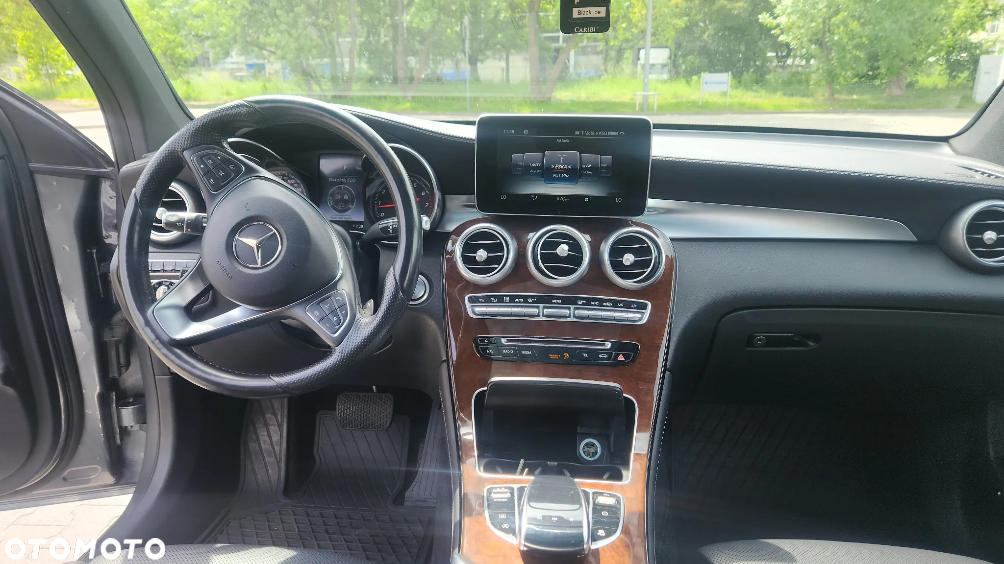 Mercedes-Benz GLC 300 Coupe 4Matic 9G-TRONIC - 12