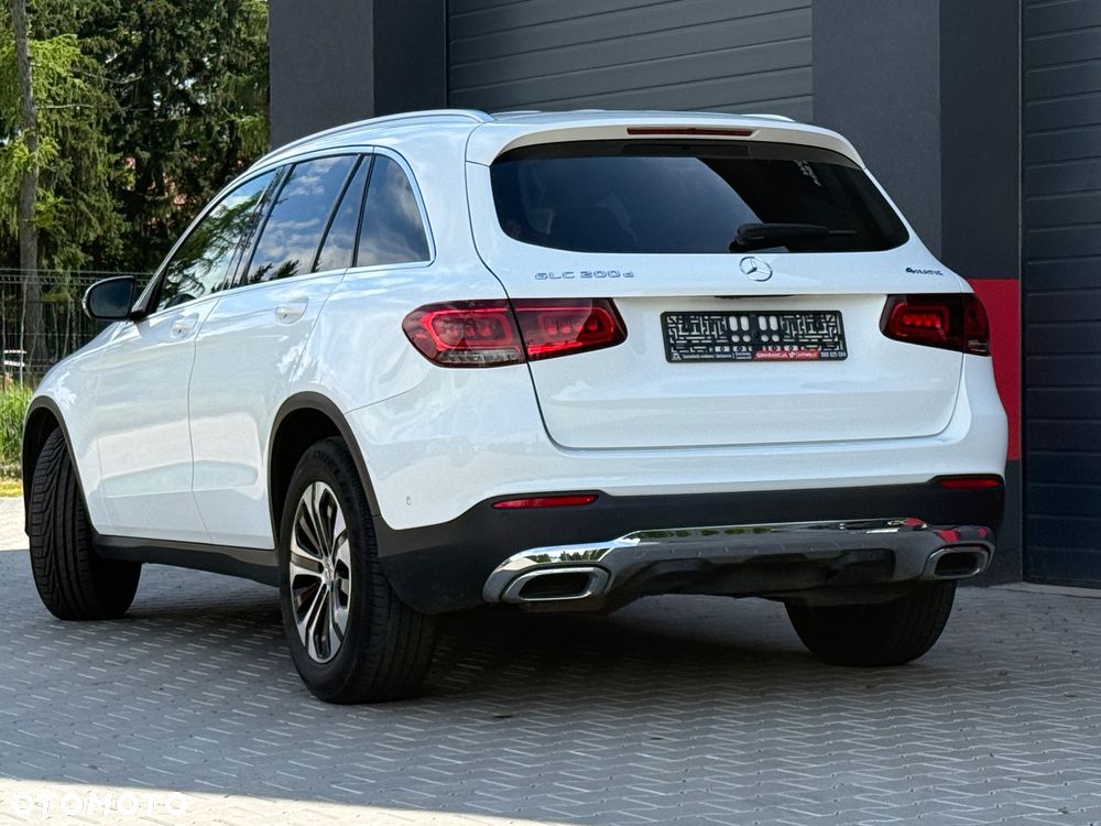Mercedes-Benz GLC 200 d 4-Matic Business Edition - 32