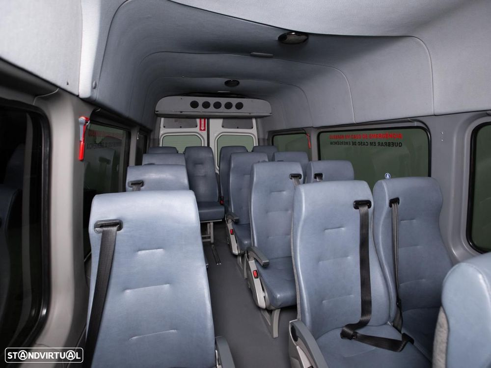 Volkswagen Crafter - 11