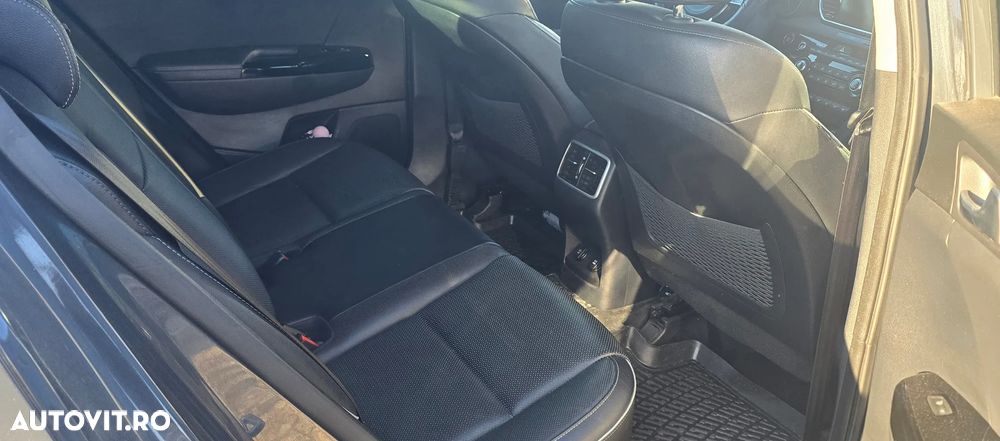 Kia Sportage - 11