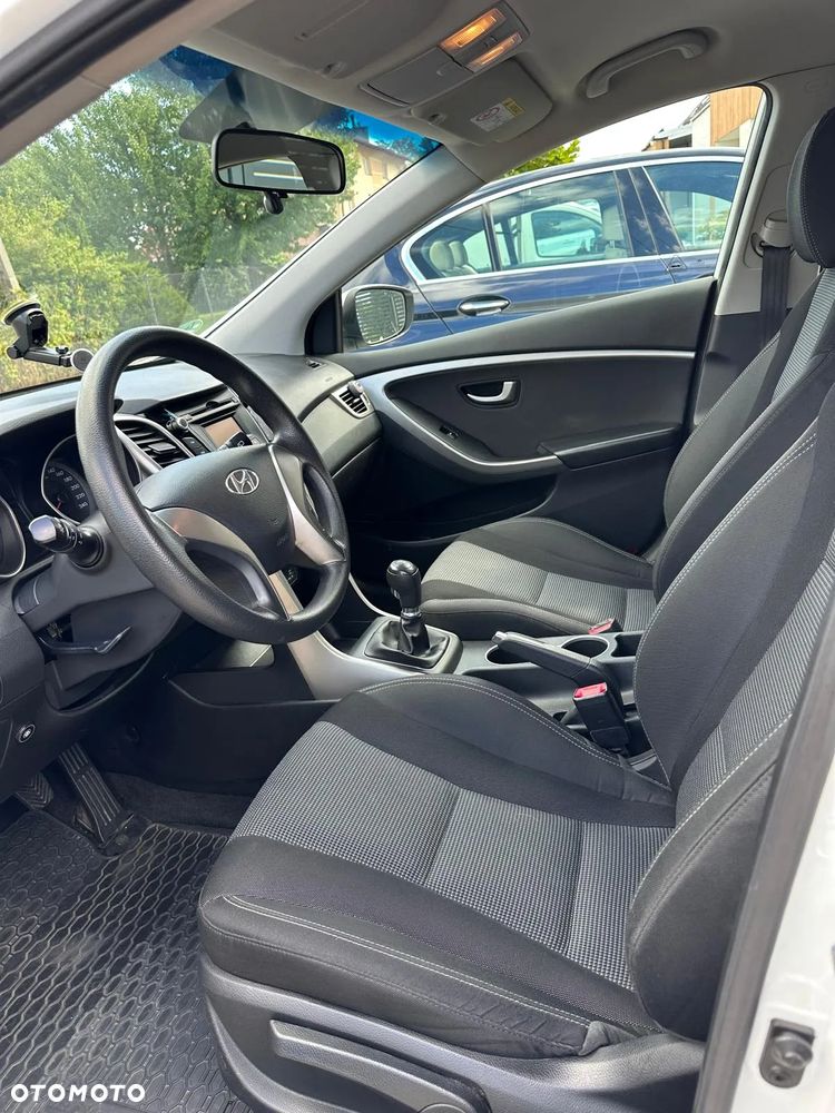 Hyundai i30 1.4 Select - 10