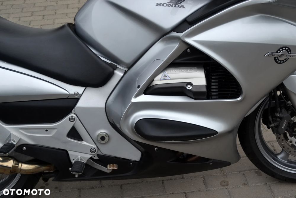 Honda ST - 22