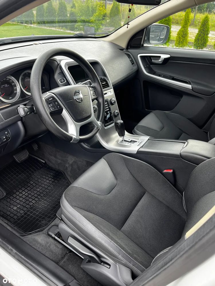 Volvo XC 60 - 10