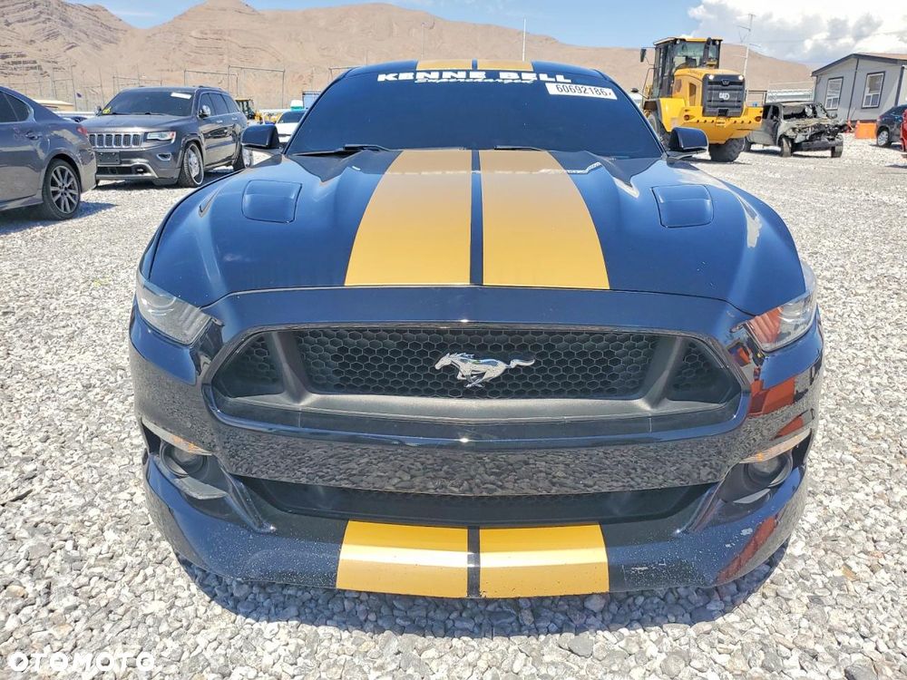 Ford Mustang 5.0 Ti-VCT V8 GT - 2