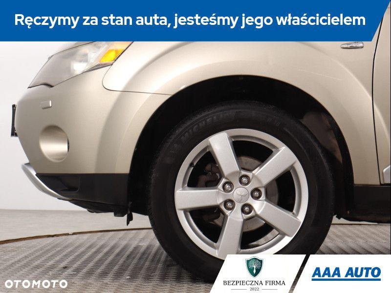 Mitsubishi Outlander - 16