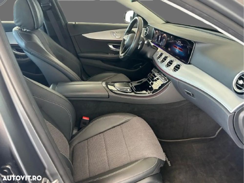 Mercedes-Benz E 220 d 4Matic 9G-TRONIC Avantgarde - 12