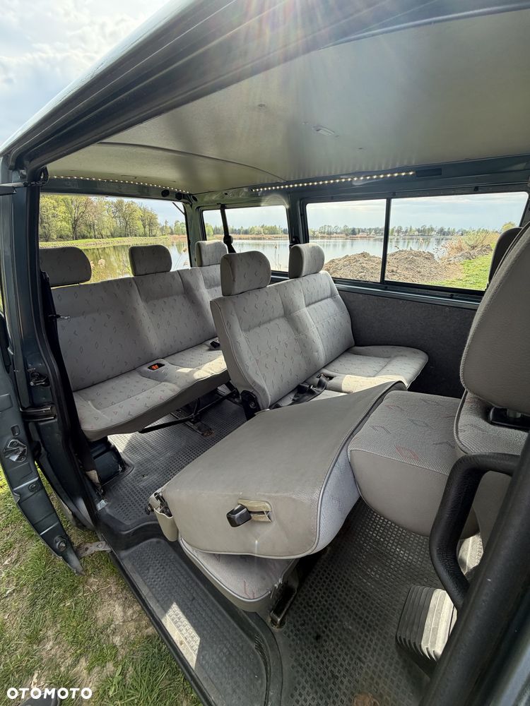 Volkswagen Transporter - 7