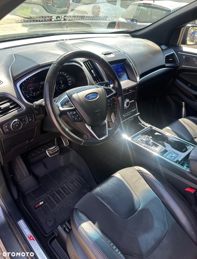 Ford Edge - 10