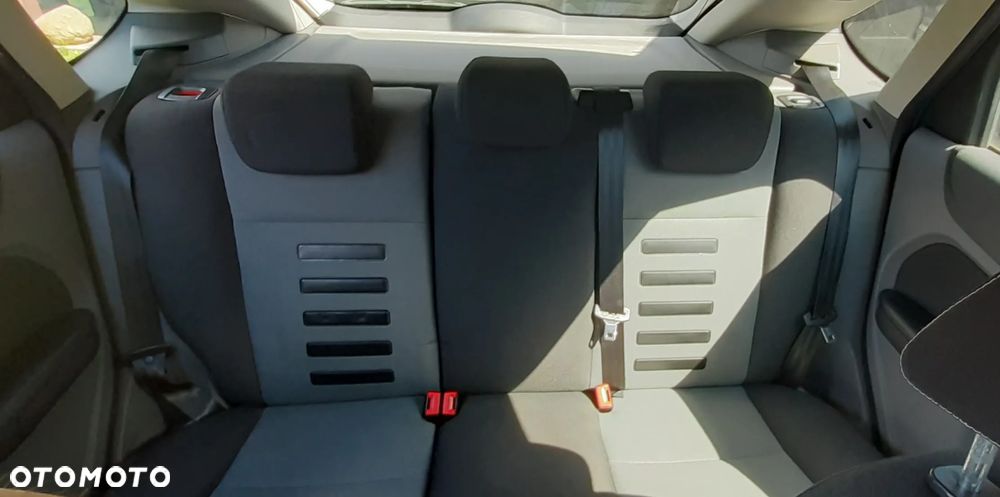 Ford Focus 1.6 Ambiente EU5 - 5