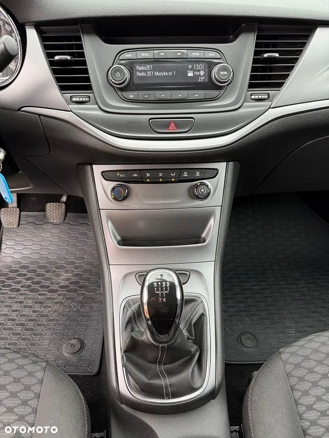 Opel Astra 1.4 Selection - 18