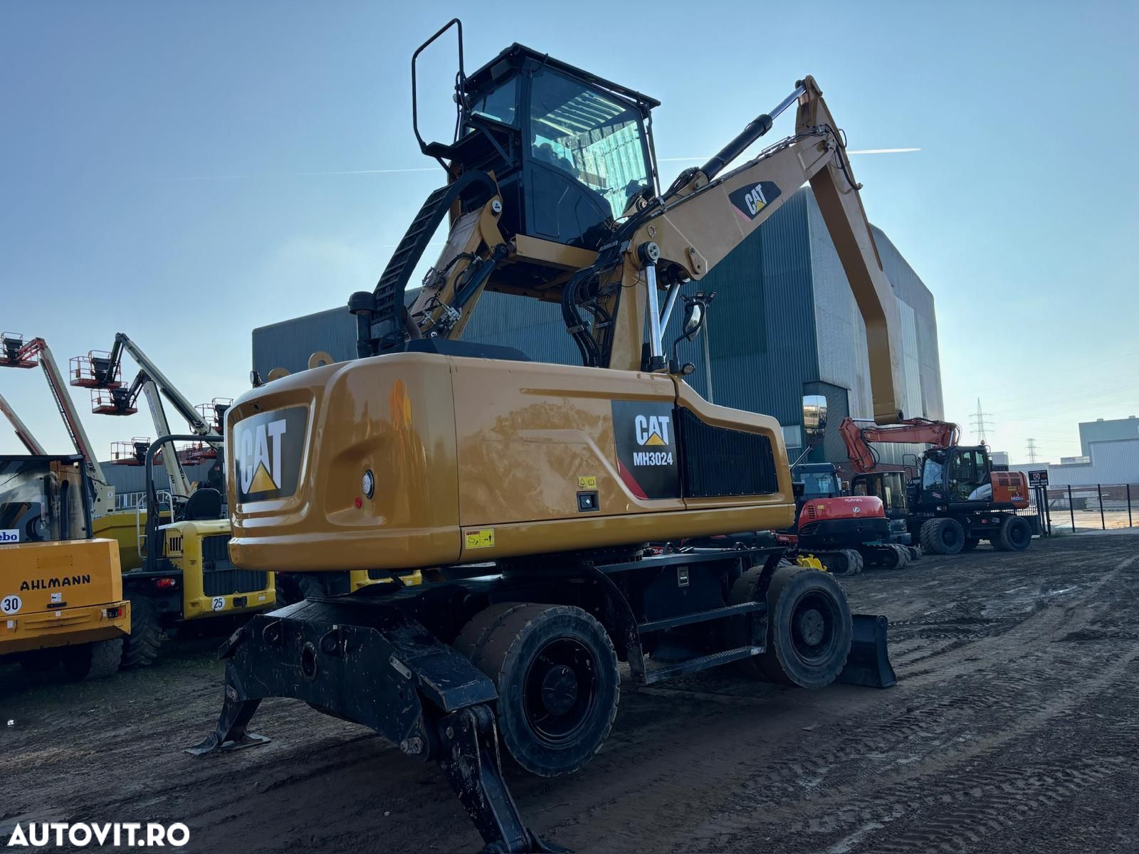 Cat M 3024 Excavator pe Roti - 7
