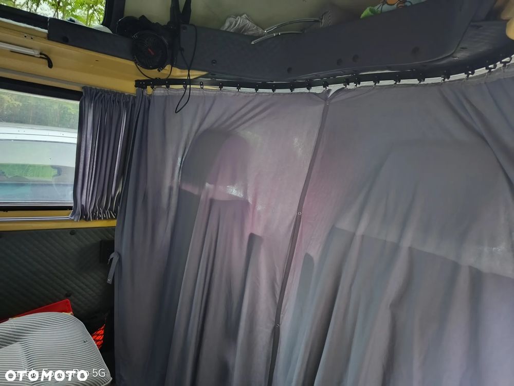 Volkswagen Transporter - 17