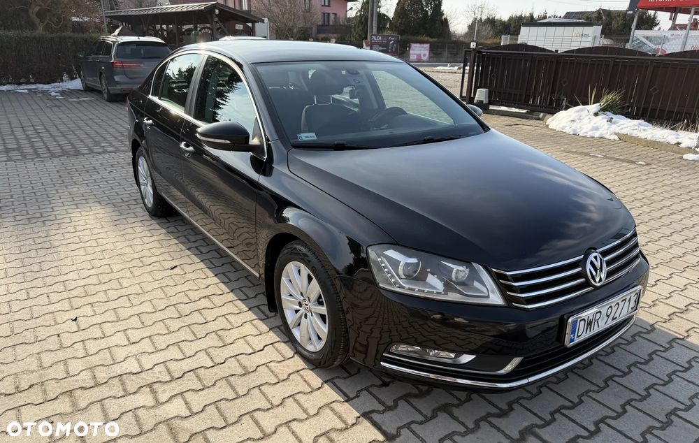 Volkswagen Passat - 2